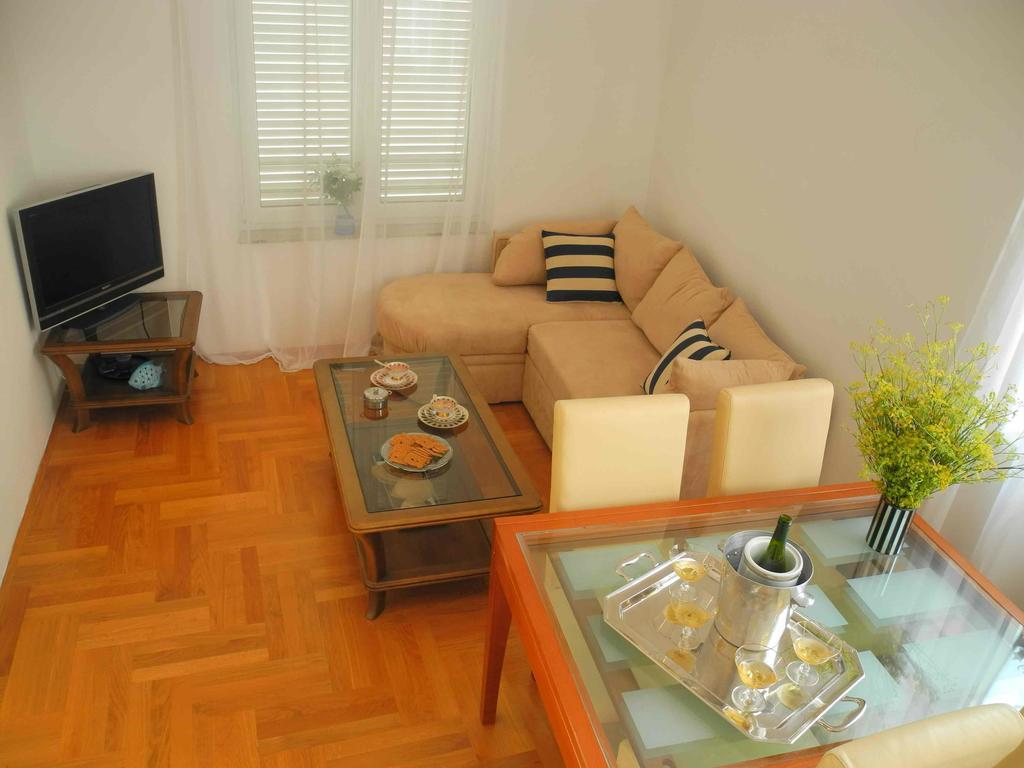 Apartments Antonela Jezera Esterno foto