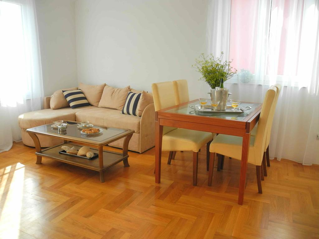 Apartments Antonela Jezera Esterno foto
