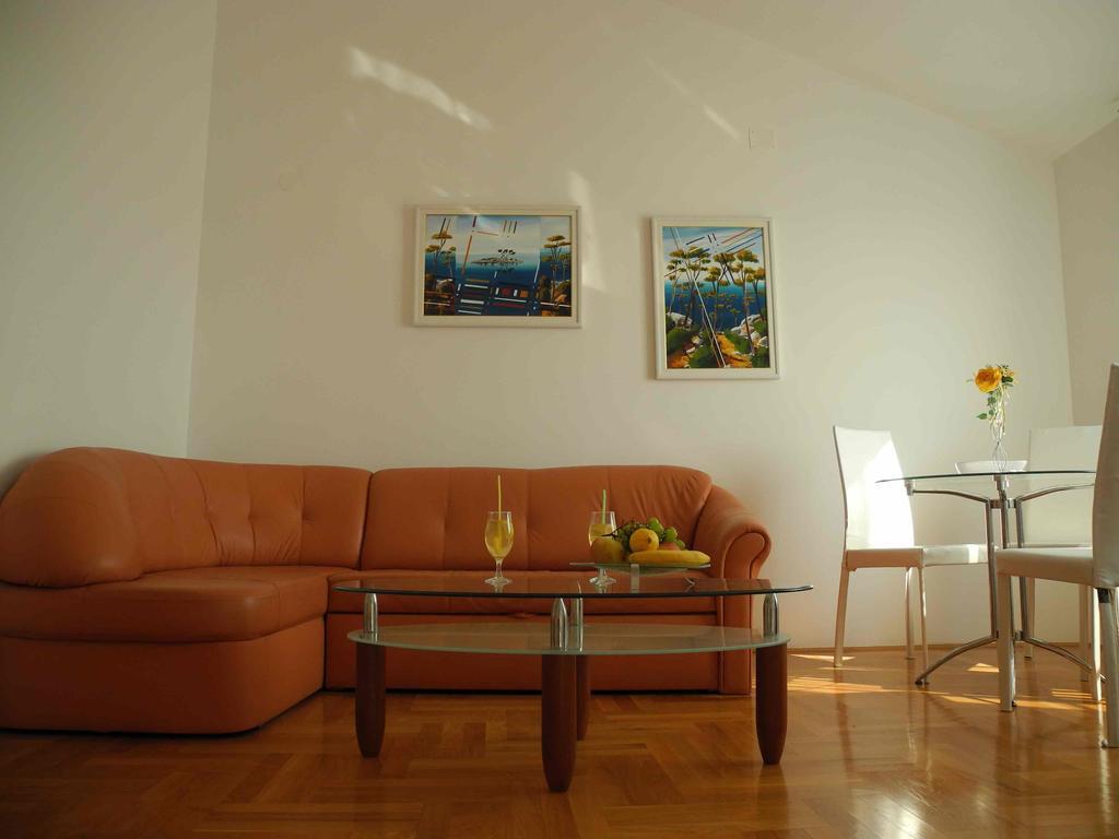 Apartments Antonela Jezera Esterno foto